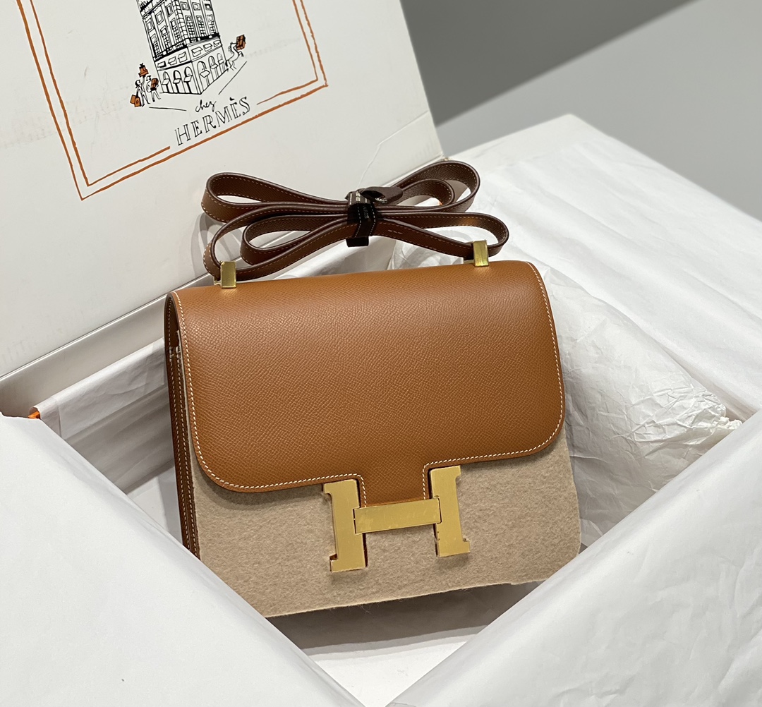 Hermes Constance 24cm Shoulder Bag In Brown Epsom Leather